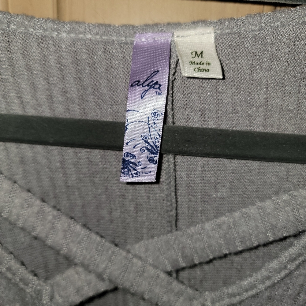 Misses sz M Alya Gray Sweater Dress v-neck Fall Casual Dress Cozy - Picture 4 of 4